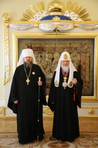 Metropolitan Jonah (left) and Patriarch Kirill in Moscow